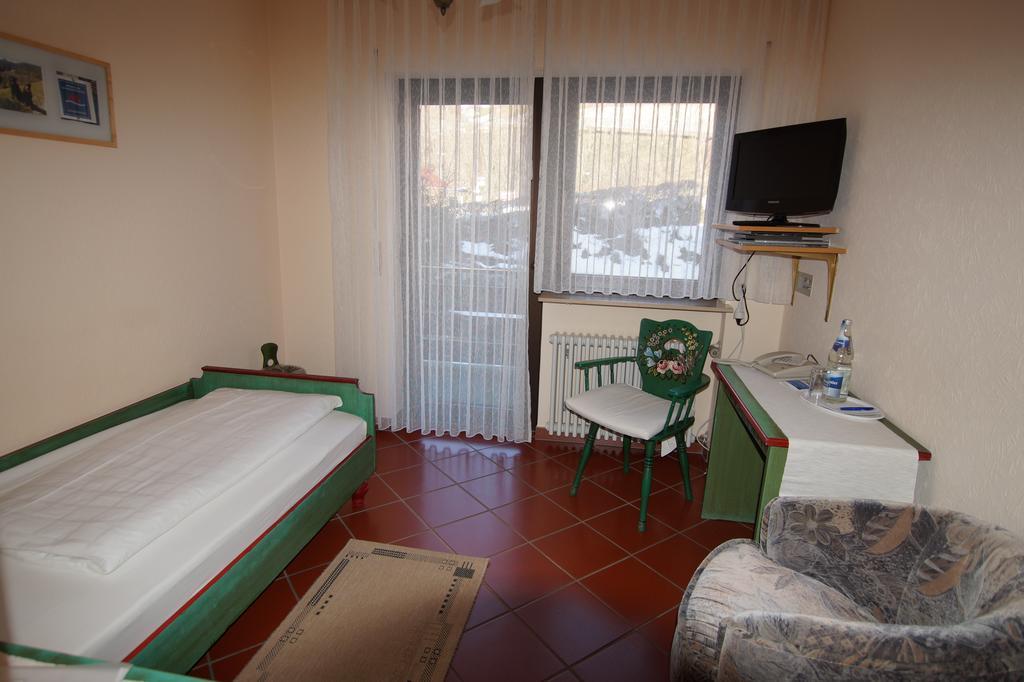 Hotel Hirsch Bad Peterstal-Griesbach Room photo